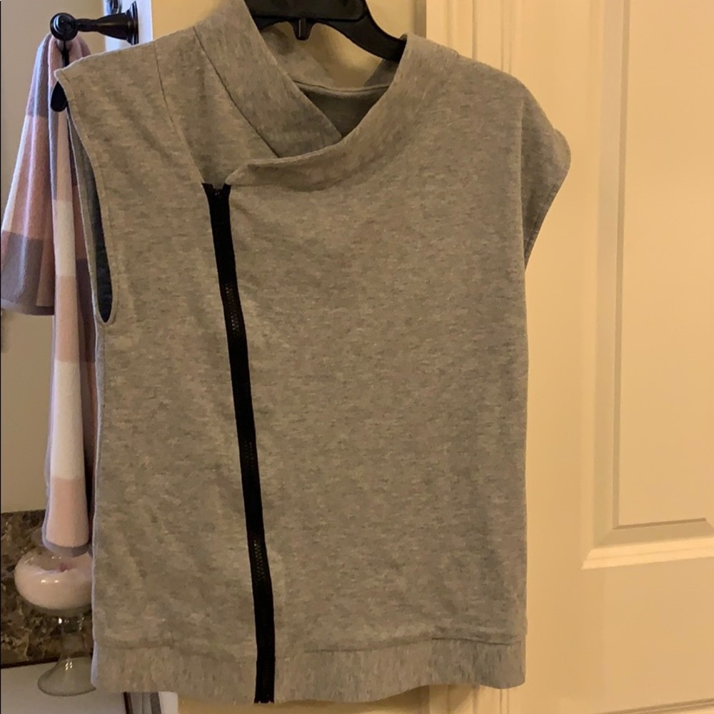 Sleeveless Zipper Vest